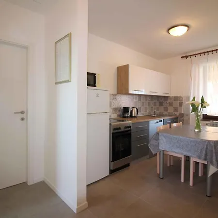 Apartments In Porec/Istrien 10072 Apartment